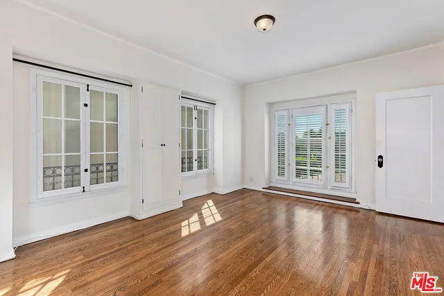 214 S MEDIO DRIVE Los Angeles, CA 90049