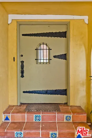 214 S MEDIO DRIVE Los Angeles, CA 90049