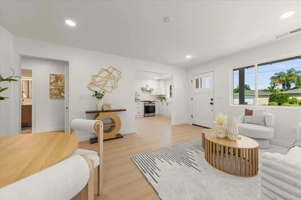 381 Leigh Avenue Campbell, CA 95008