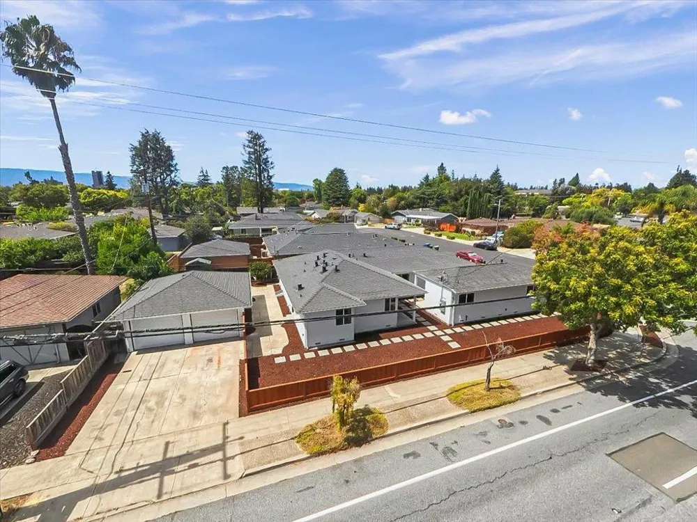 381 Leigh Avenue Campbell, CA 95008