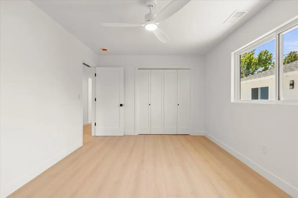 381 Leigh Avenue Campbell, CA 95008