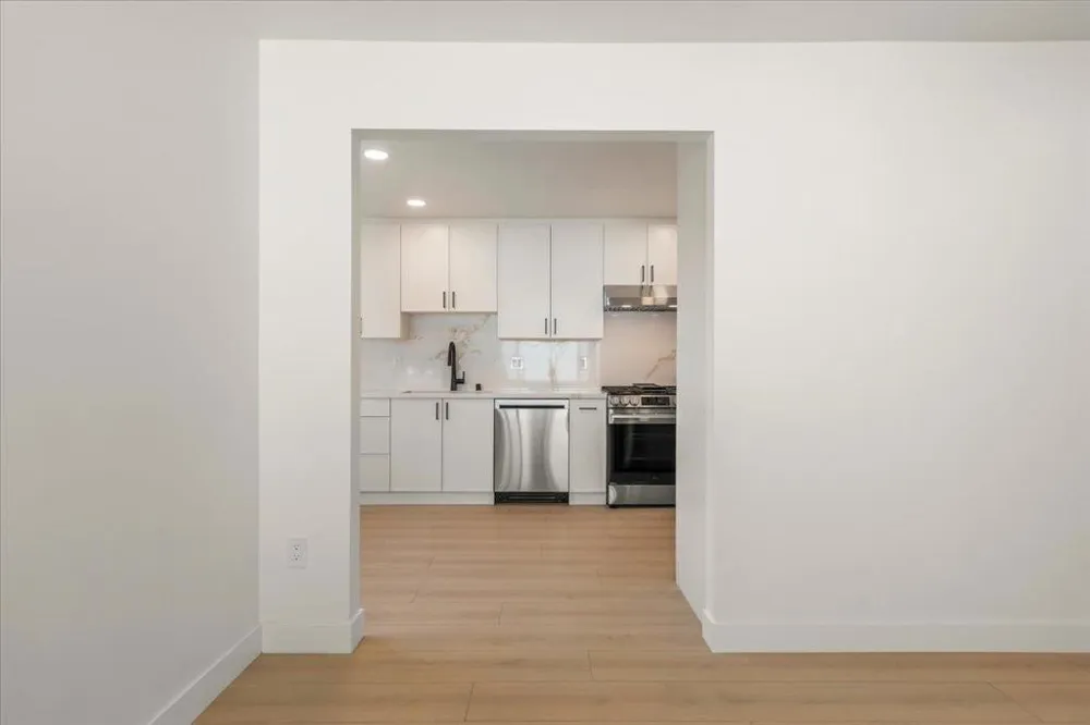 381 Leigh Avenue Campbell, CA 95008