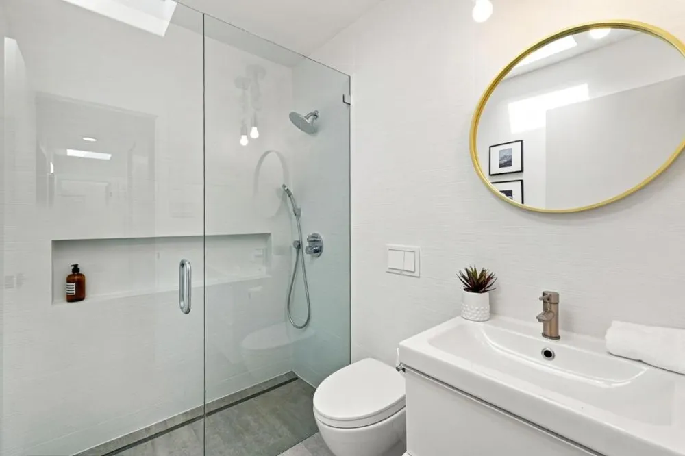 3992 Bibbits Drive Palo Alto, CA 94303