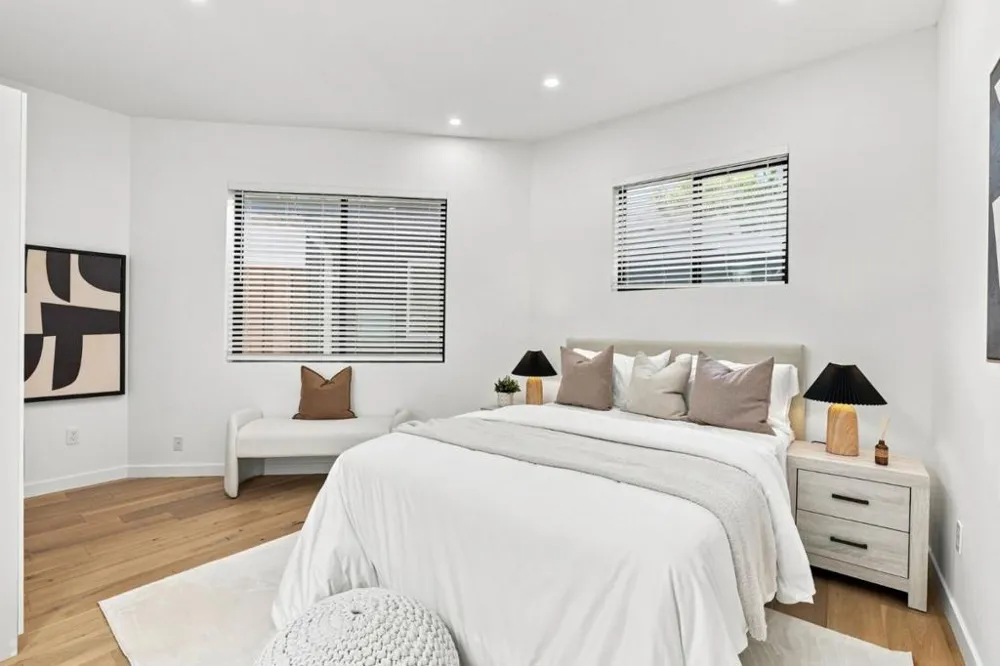 3992 Bibbits Drive Palo Alto, CA 94303
