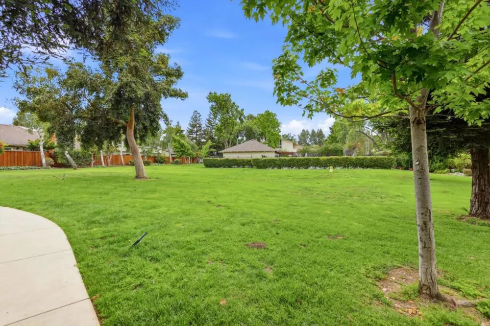 10939 Northshore Square Cupertino, CA 95014