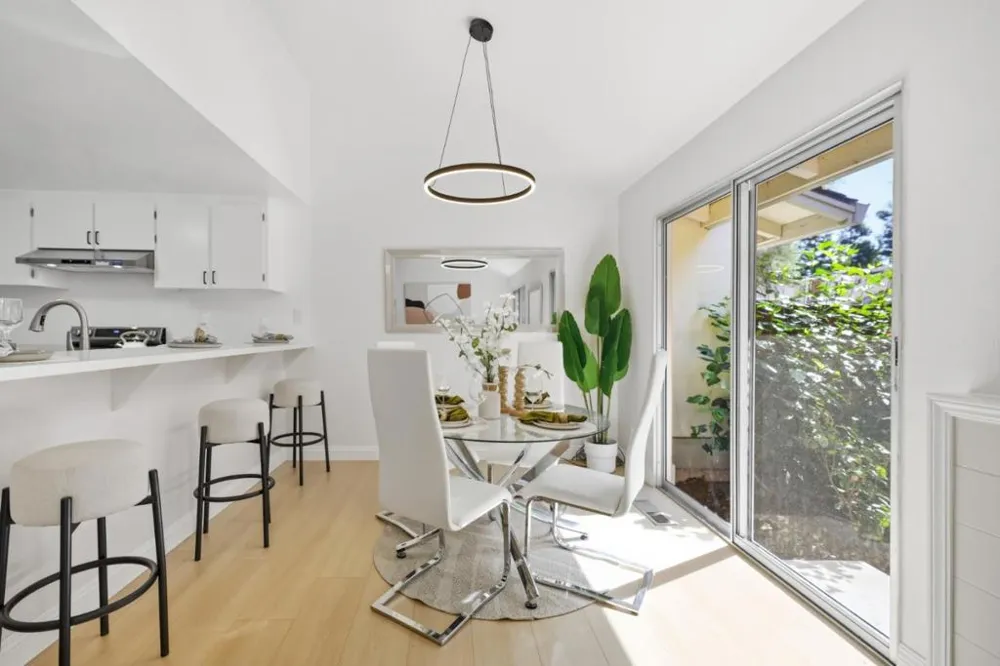10939 Northshore Square Cupertino, CA 95014