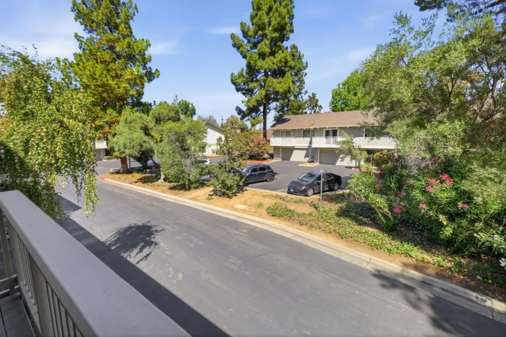 10939 Northshore Square Cupertino, CA 95014