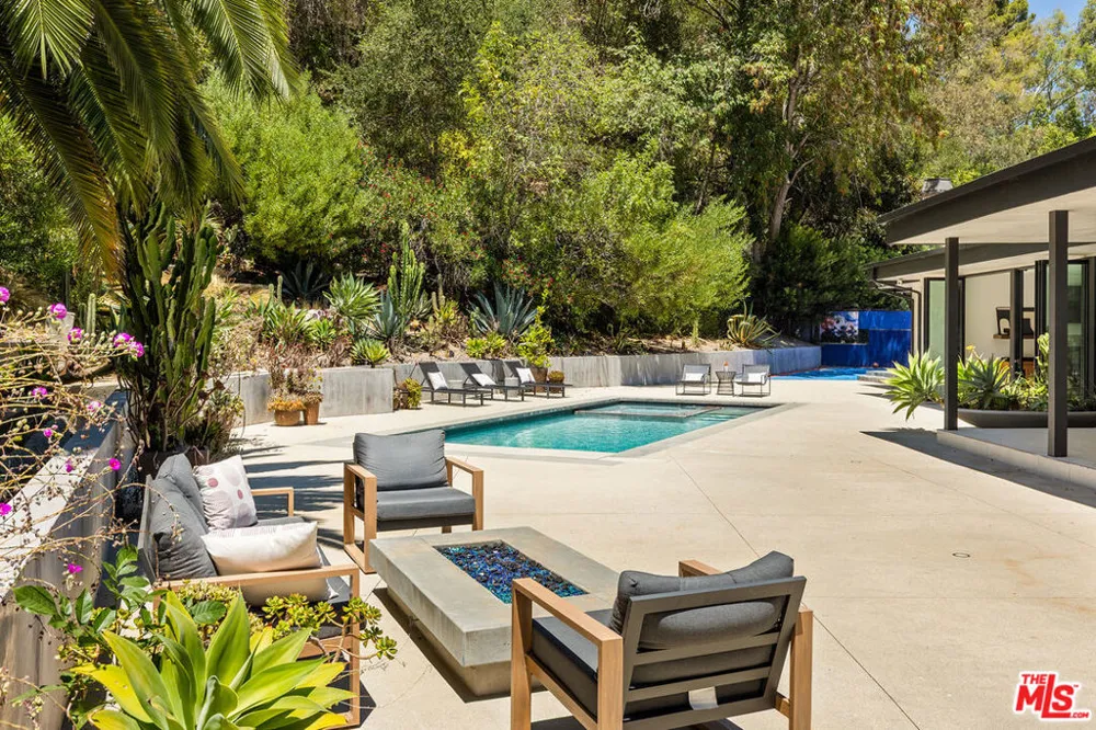 9991 Liebe Drive Los Angeles, CA 90210