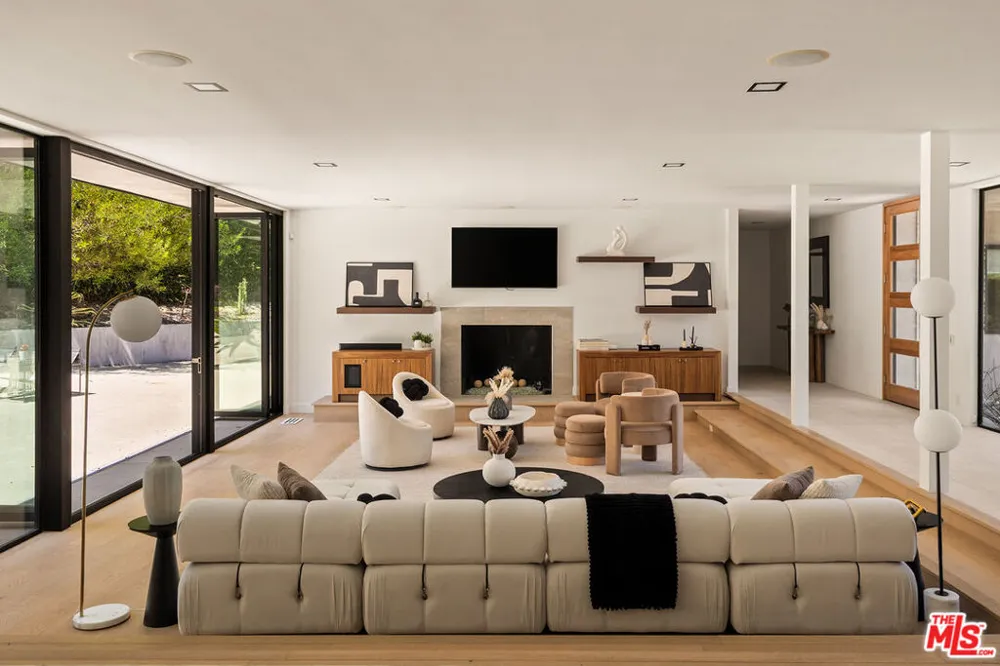 9991 Liebe Drive Los Angeles, CA 90210