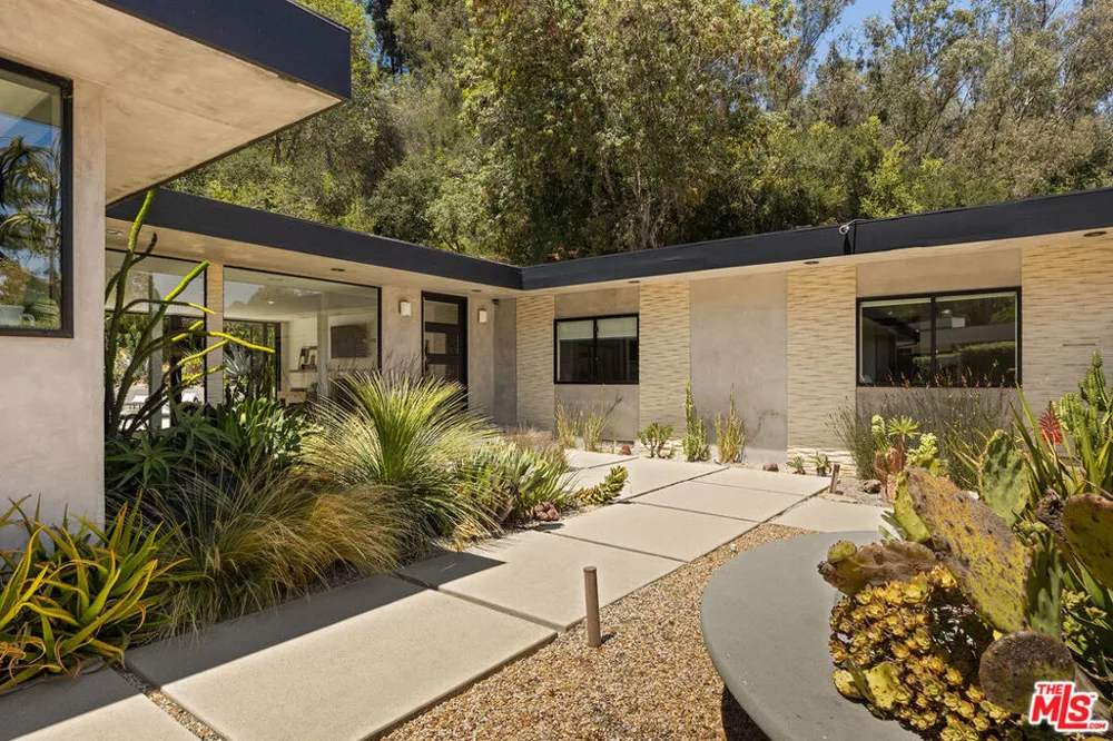 9991 Liebe Drive Los Angeles, CA 90210