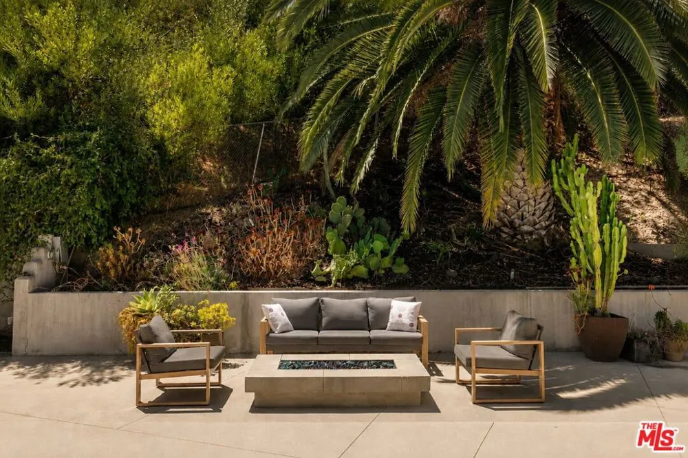 9991 Liebe Drive Los Angeles, CA 90210