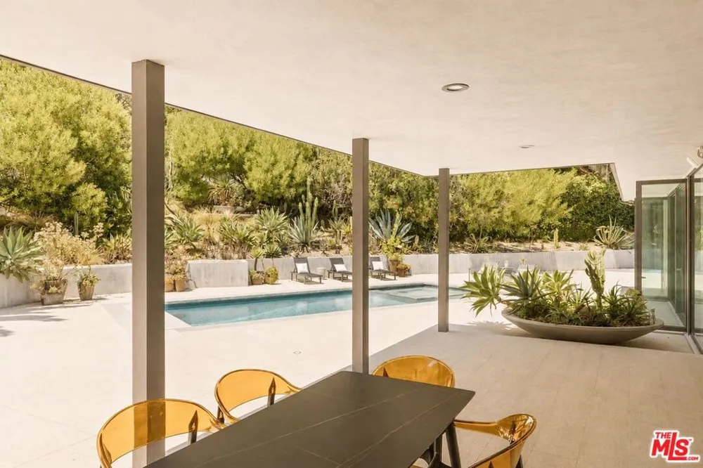9991 Liebe Drive Los Angeles, CA 90210