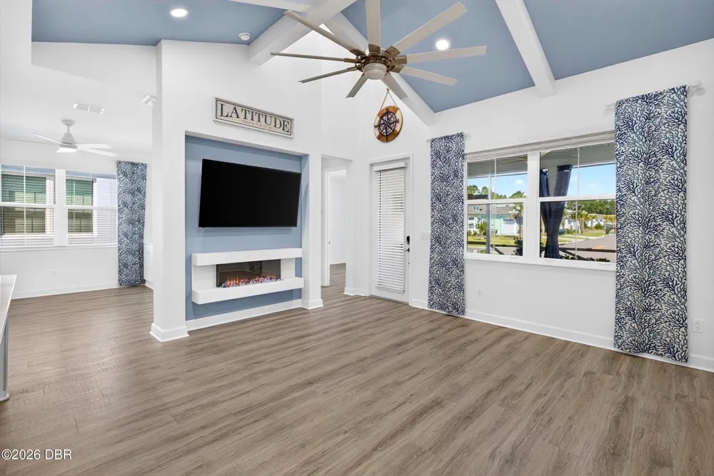 329 Pop Top Lane Daytona Beach, FL 32124