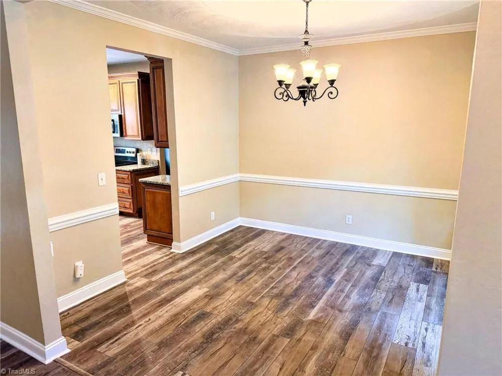 7605 Keating Drive Stokesdale, NC 27310