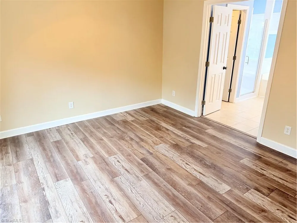 7605 Keating Drive Stokesdale, NC 27310