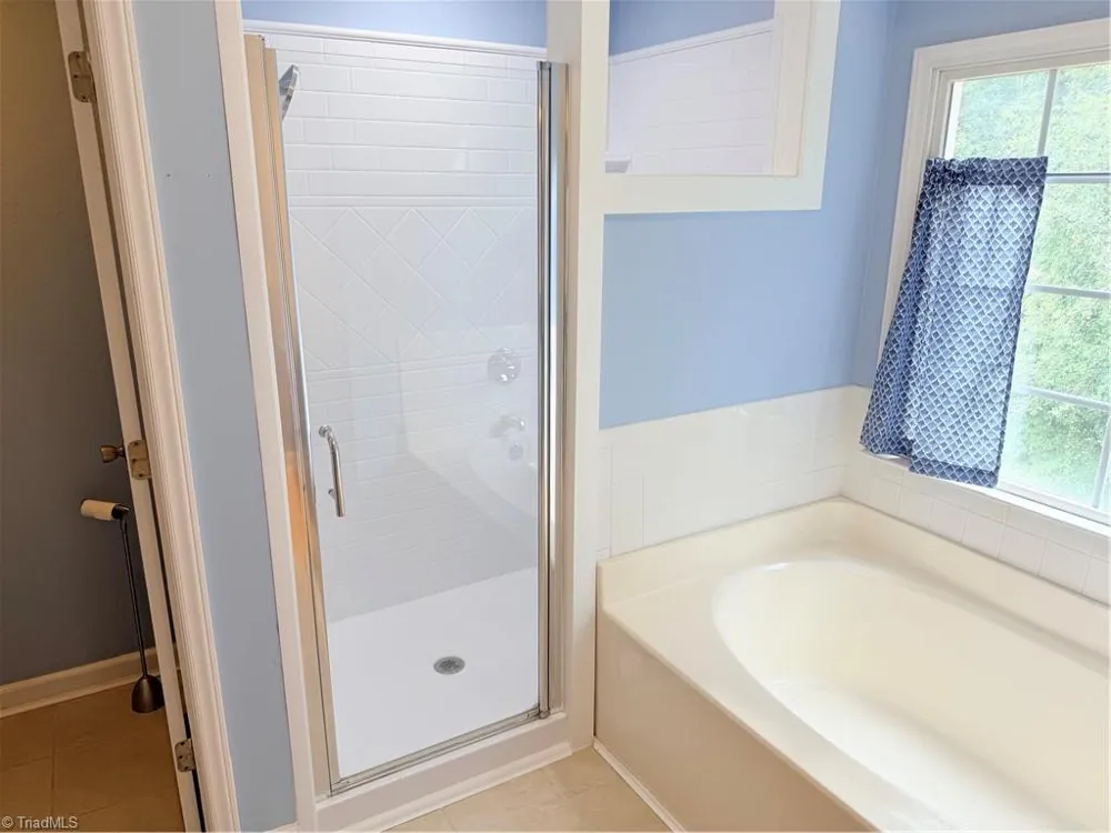 7605 Keating Drive Stokesdale, NC 27310
