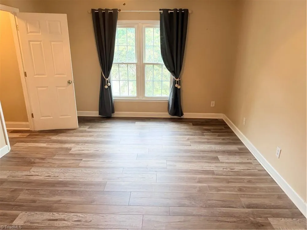 7605 Keating Drive Stokesdale, NC 27310
