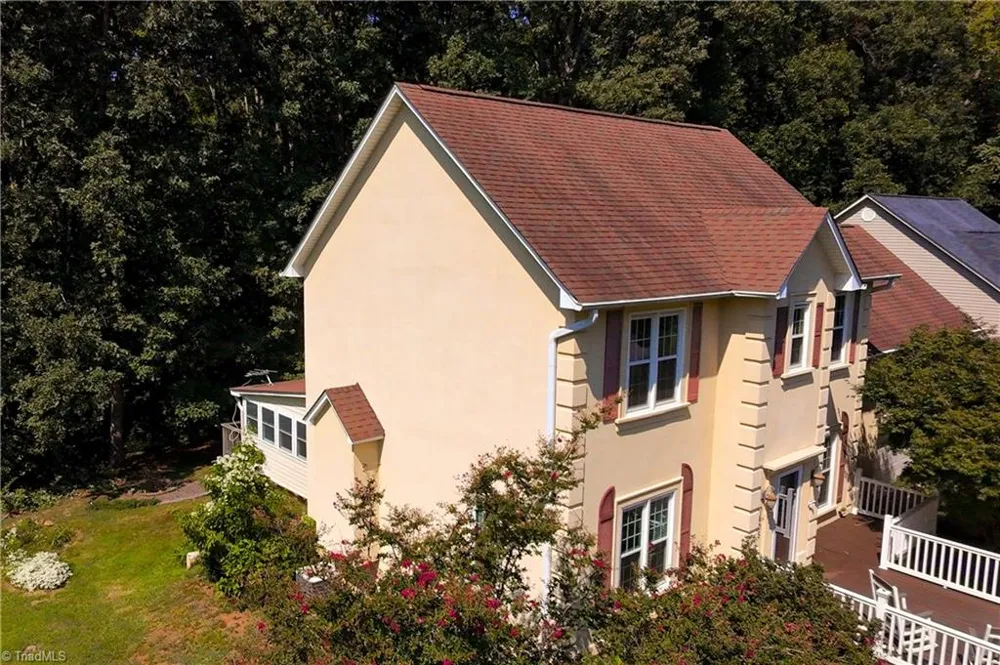 7605 Keating Drive Stokesdale, NC 27310
