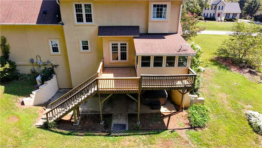 7605 Keating Drive Stokesdale, NC 27310