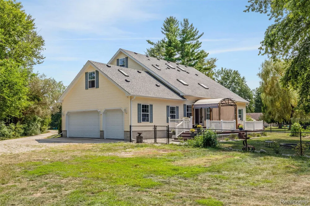 21280 Merriman Road Huron Charter Township, MI 48164