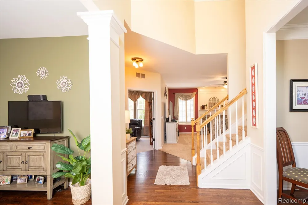 48806 Michaywe Drive Macomb Township, MI 48044