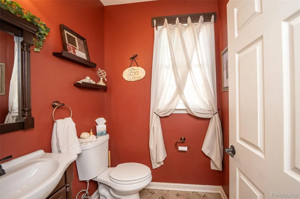 48806 Michaywe Drive Macomb Township, MI 48044