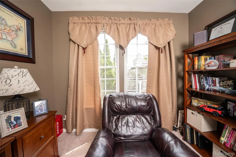 48806 Michaywe Drive Macomb Township, MI 48044
