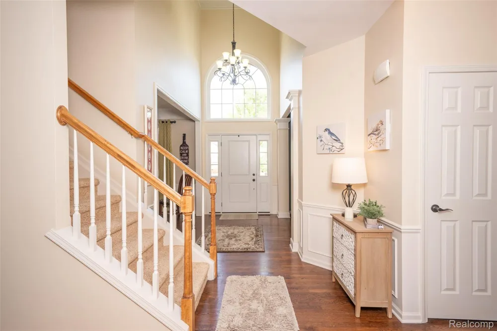 48806 Michaywe Drive Macomb Township, MI 48044