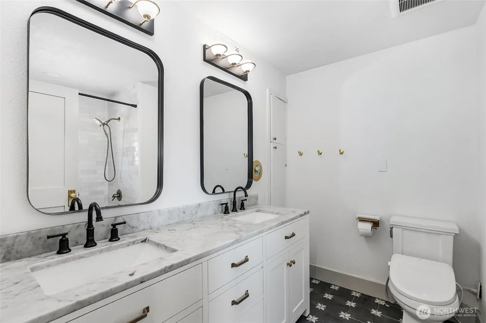 30005 21st Avenue SW Federal Way, WA 98023