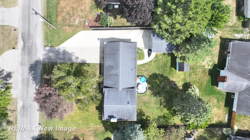 8195 Area Drive Thomas Township, MI 48609
