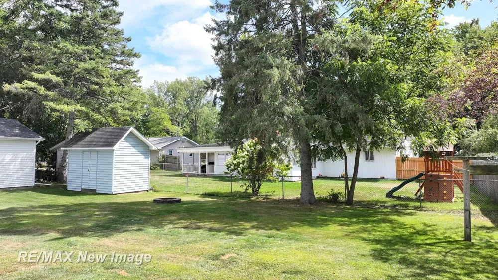 8195 Area Drive Thomas Township, MI 48609