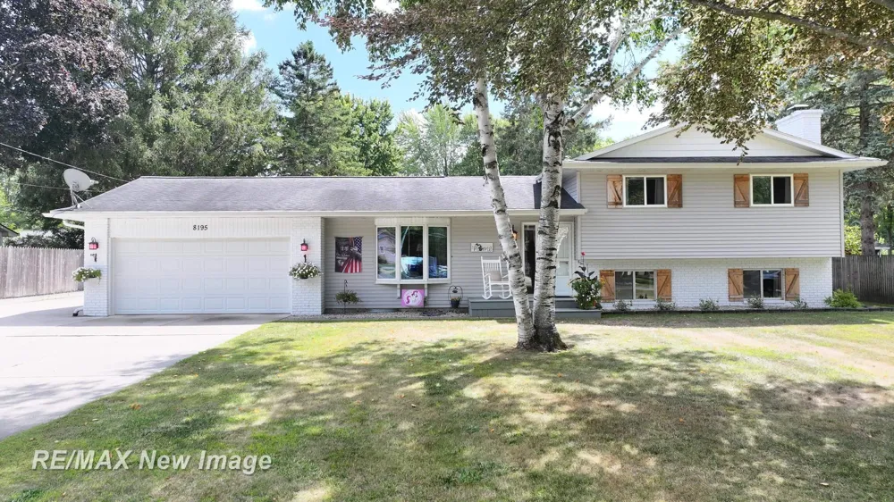 8195 Area Drive Thomas Township, MI 48609