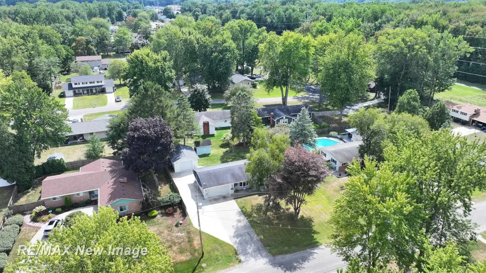 8195 Area Drive Thomas Township, MI 48609