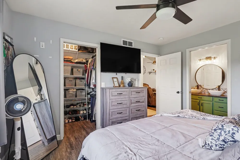 1013 Sweeney Street Mt Pleasant City, MI 48858