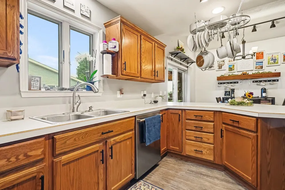 1013 Sweeney Street Mt Pleasant City, MI 48858