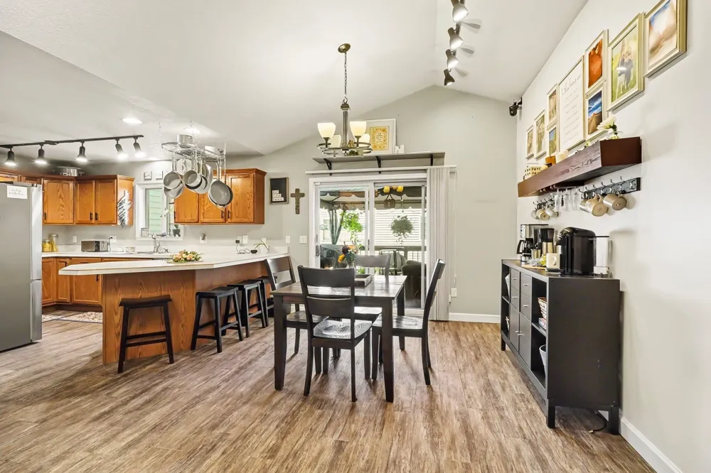 1013 Sweeney Street Mt Pleasant City, MI 48858