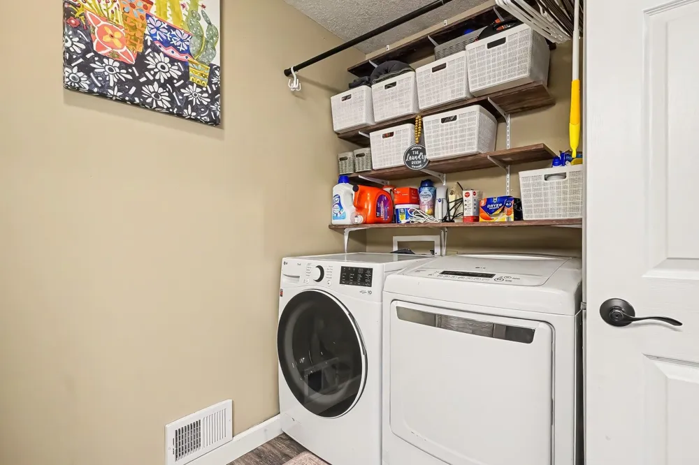 1013 Sweeney Street Mt Pleasant City, MI 48858