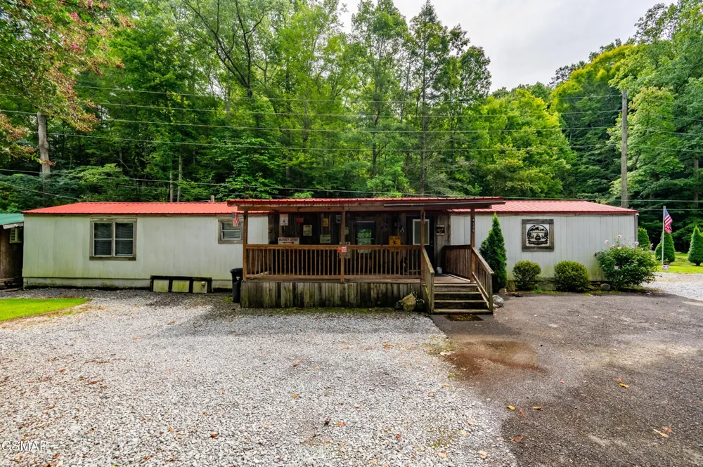 4129 Manis Hollow Road Gatlinburg, TN 37738