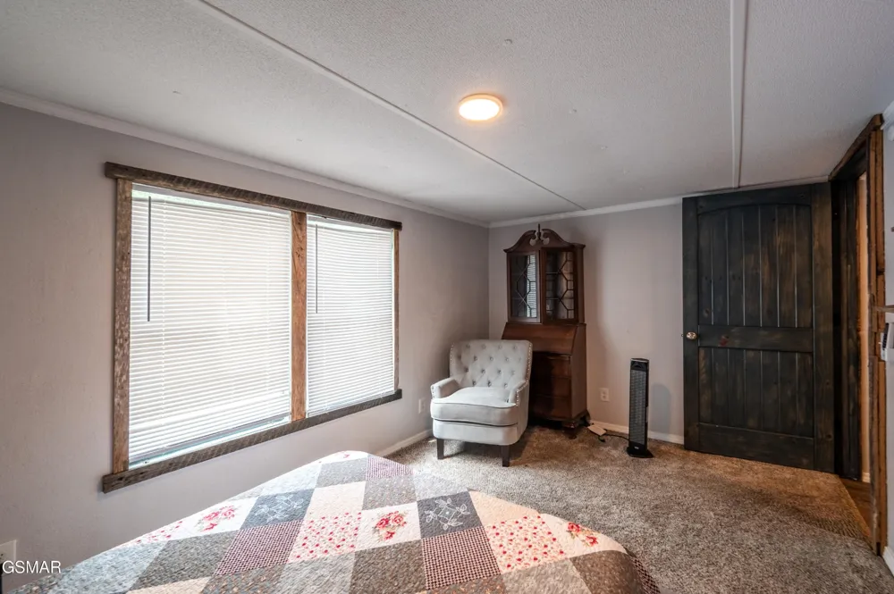 4129 Manis Hollow Road Gatlinburg, TN 37738