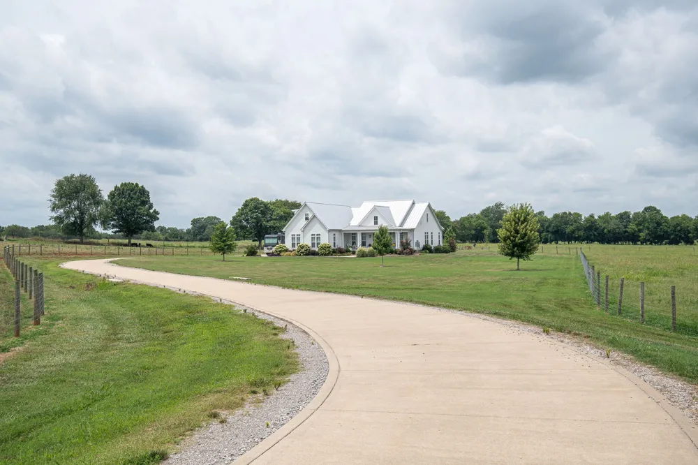 3130 Nashville Hwy Lewisburg, TN 37091