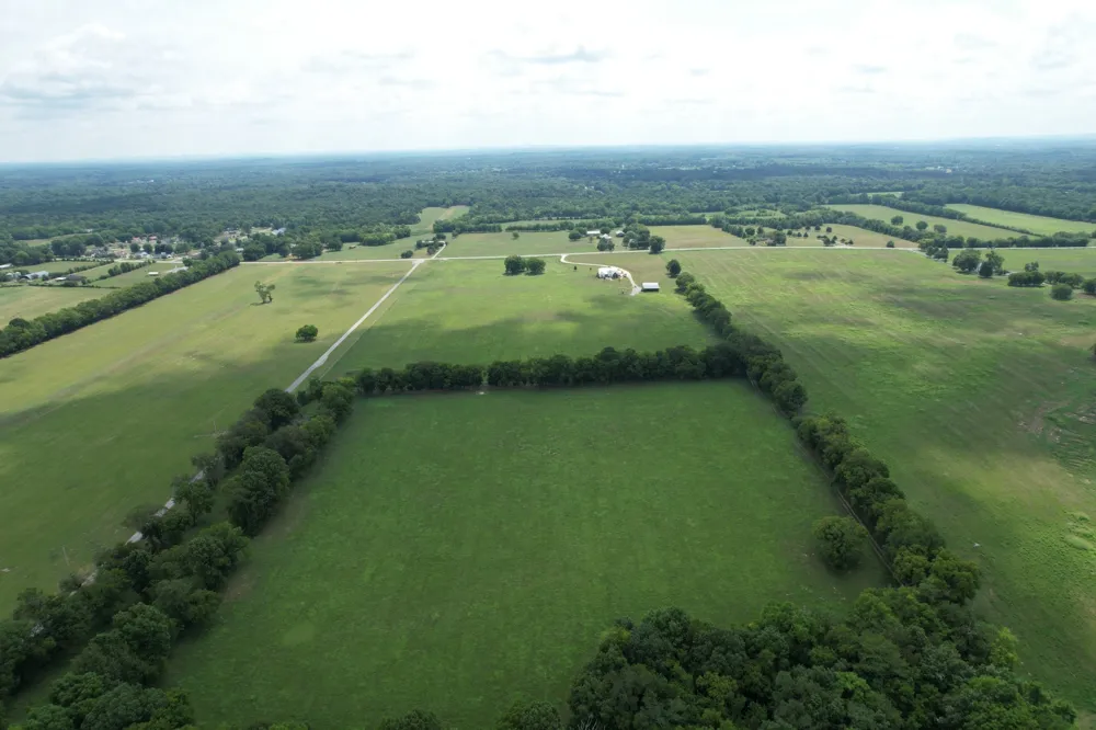 3130 Nashville Hwy Lewisburg, TN 37091