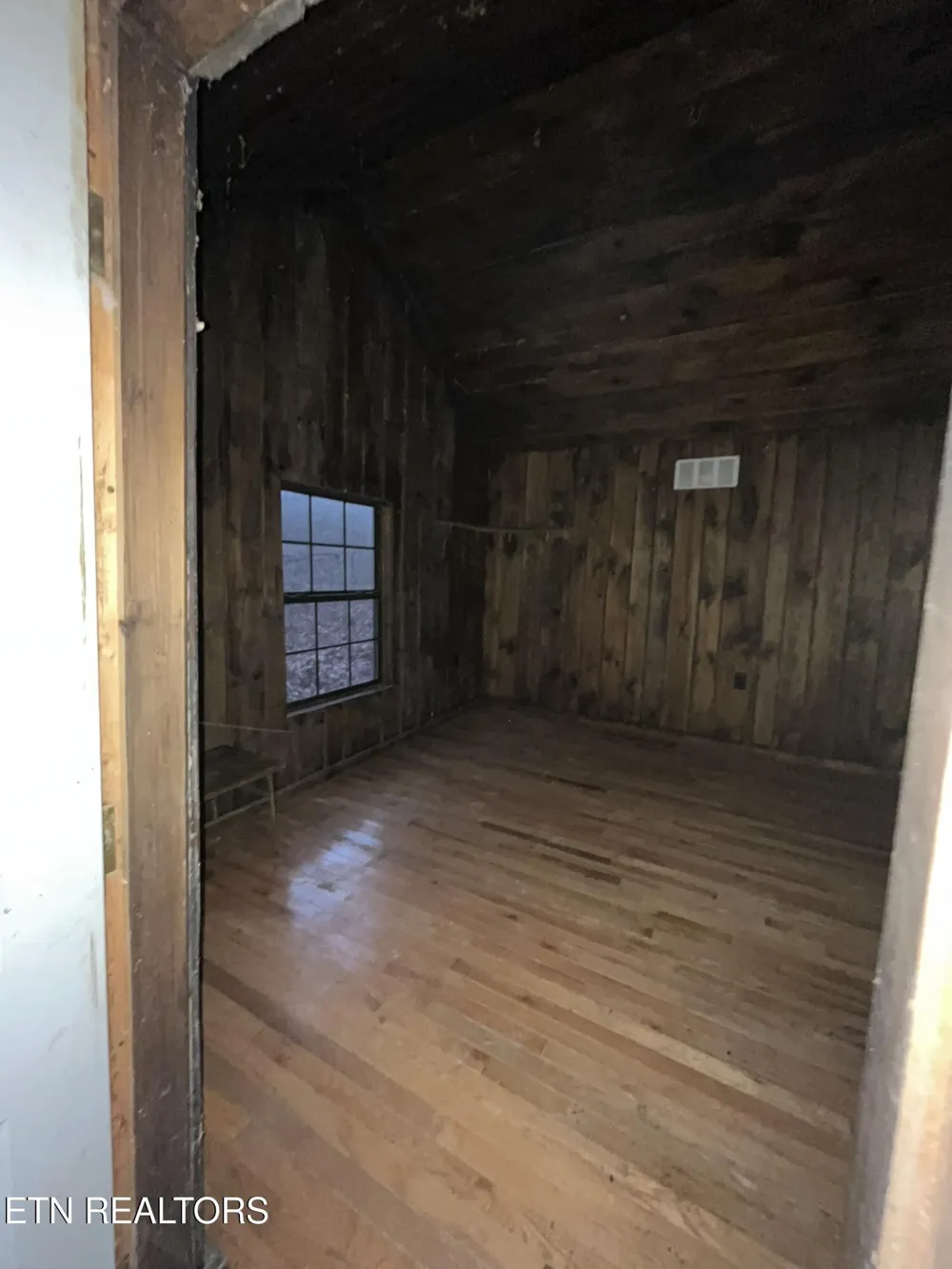 1241 Azalea Lane Newport, TN 37821