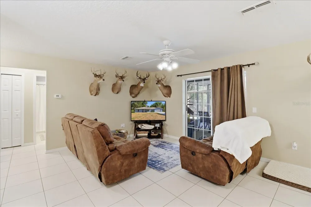 9878 RIVERWOOD DRIVE Crystal River, FL 34428