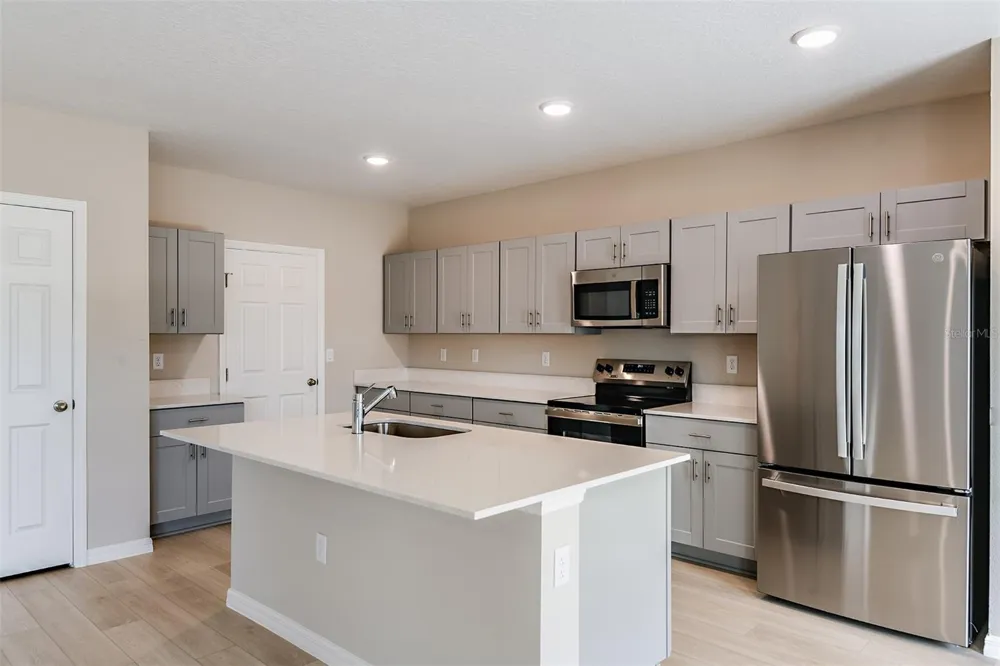 15156 MAUDE LANDING LOOP Wimauma, FL 33598