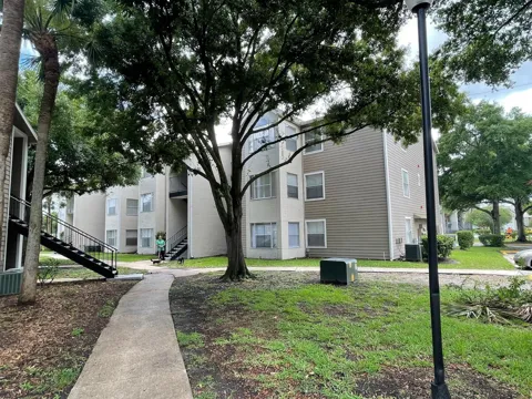 4708 WALDEN CIRCLE #1812