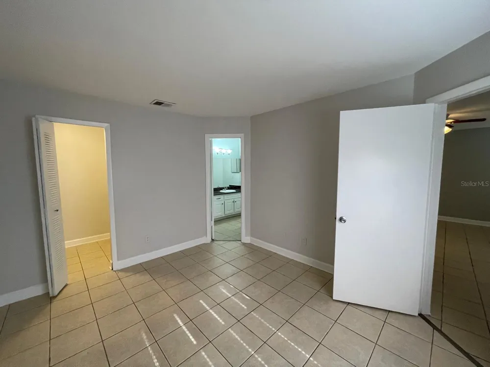 4708 WALDEN CIRCLE #1812 Orlando, FL 32811
