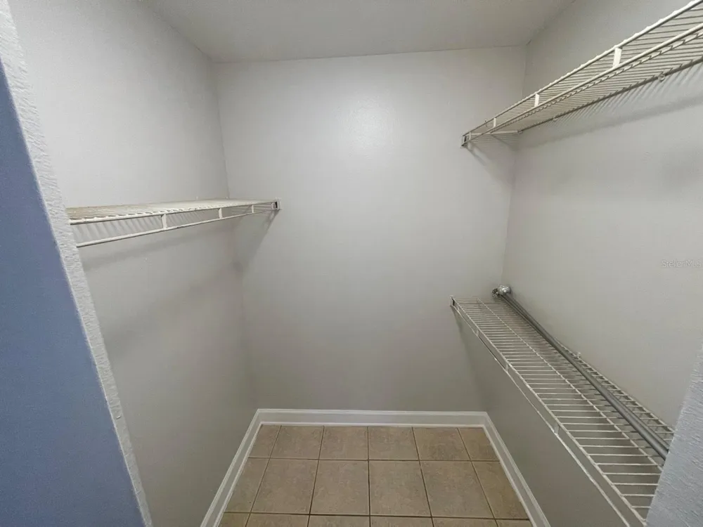 4708 WALDEN CIRCLE #1812 Orlando, FL 32811