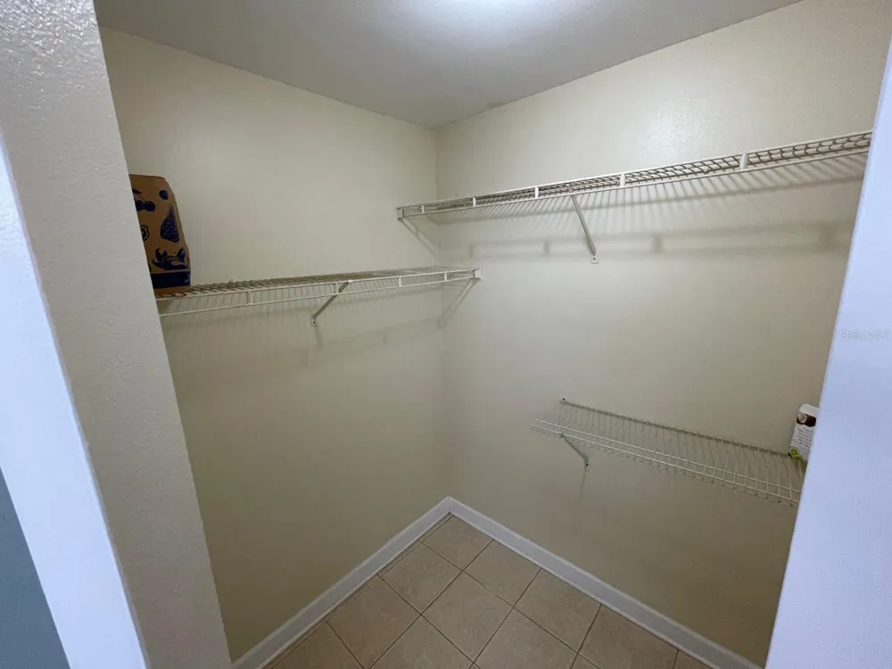 4708 WALDEN CIRCLE #1812 Orlando, FL 32811