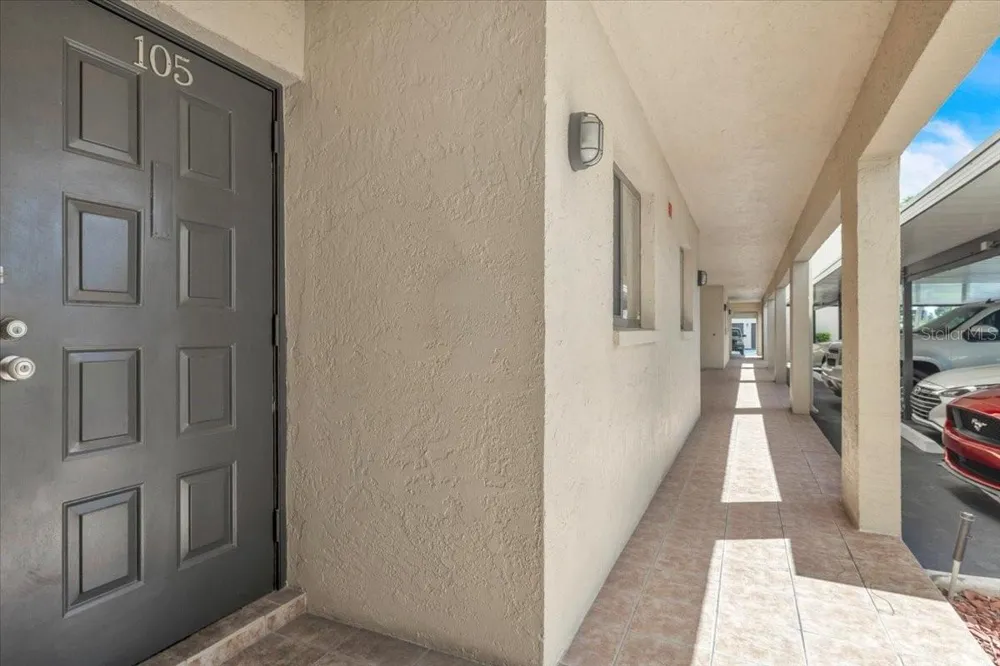 4719 SE 17TH PLACE #105 Cape Coral, FL 33904