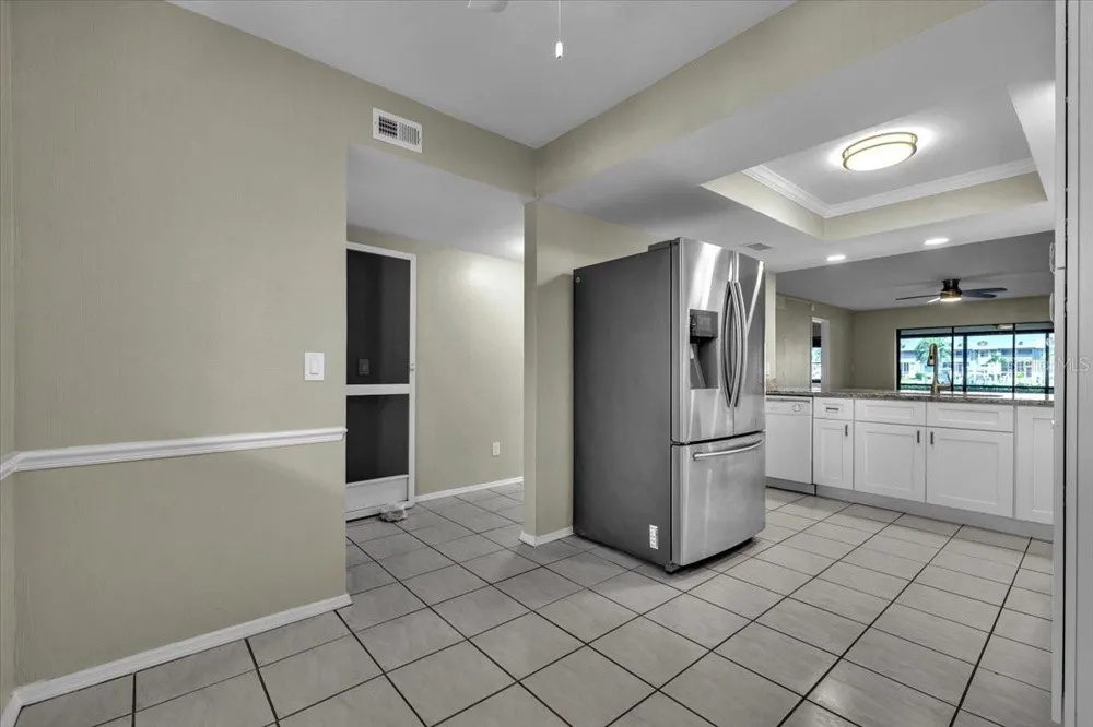 4719 SE 17TH PLACE #105 Cape Coral, FL 33904